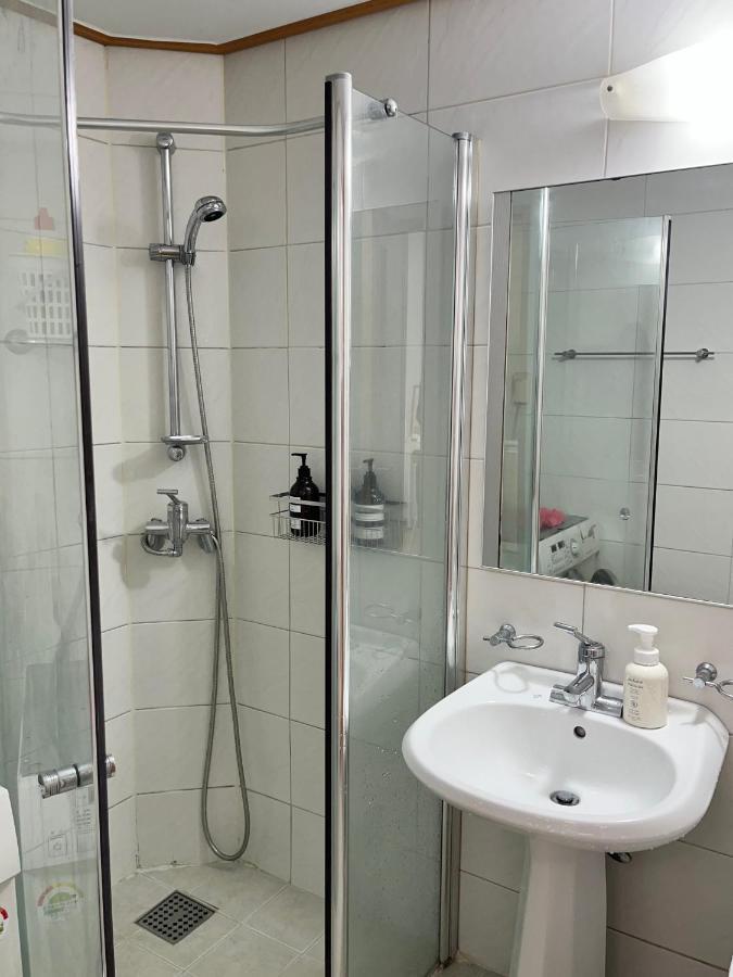 1 Minute House From Hongdae Appartement Seoel Buitenkant foto